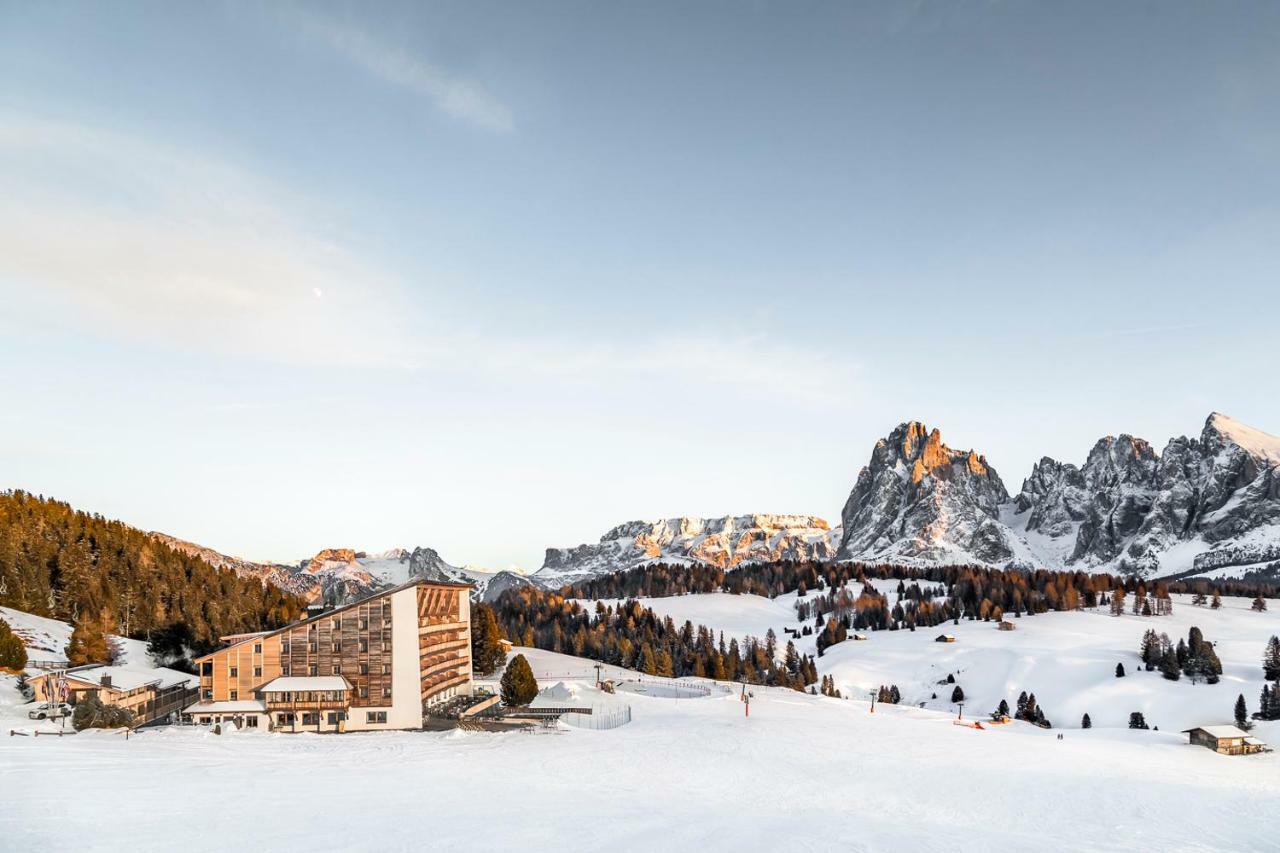 Sporthotel Sonne Alpe Di Siusi Exterior photo